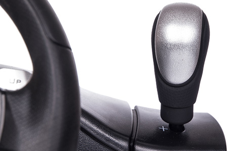The RGT Force Feedback Clutch features a sequential gear stick